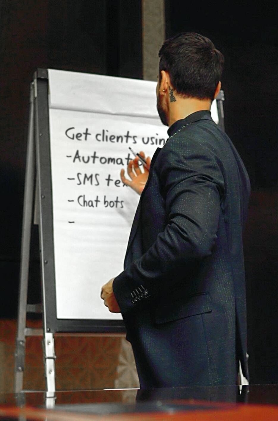 9c5c866b 11f2 45b9 8081 6e26a6274729